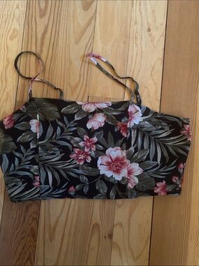 American Eagle Outfitters Black Floral Crop Top with Pink Flowers
